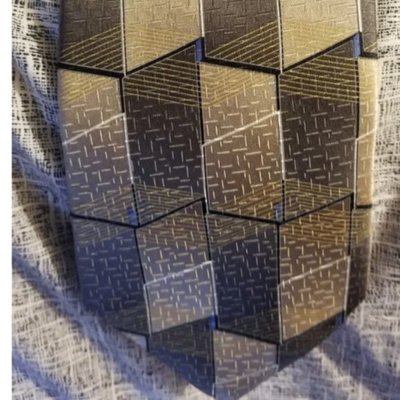 Stafford Pre Tied Golden Tie - Picture 3 of 3